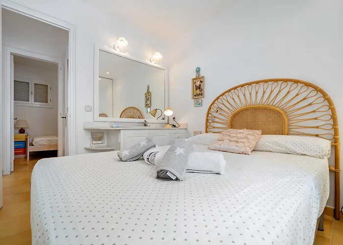 Hauzify I Joy Apartment *